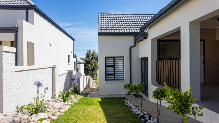 3 Bedroom Property for Sale in Blue Mountain Village Western Cape